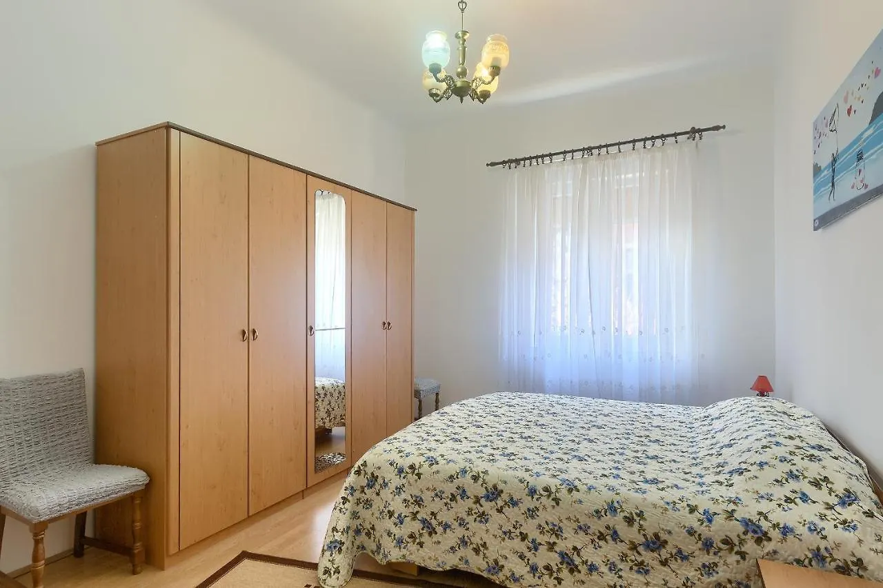 Aida Pula Apartment Croácia